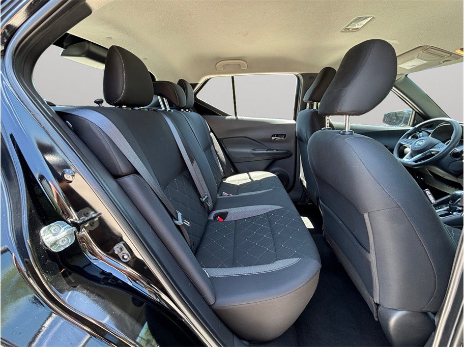 Used 2020 Nissan Kicks SV FWD image 34