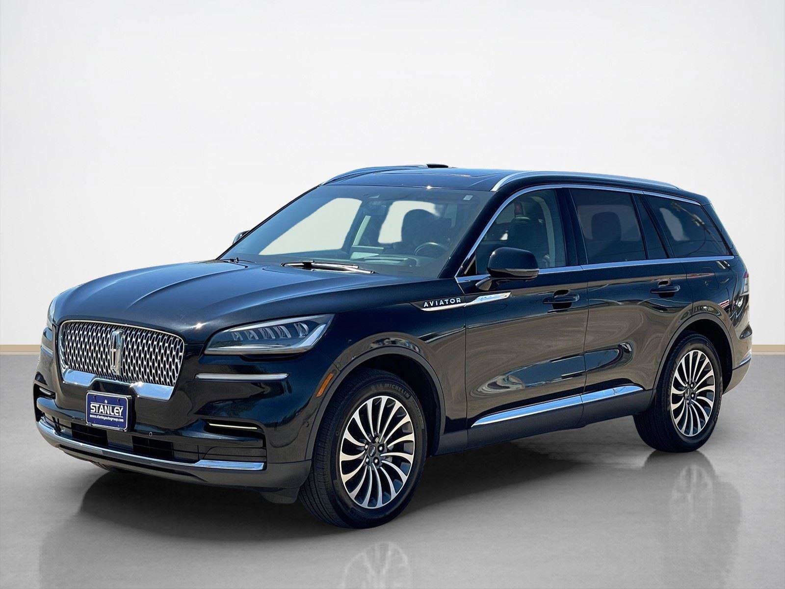Used 2023 Lincoln Aviator Reserve w/ Equipment Group 201A image 3