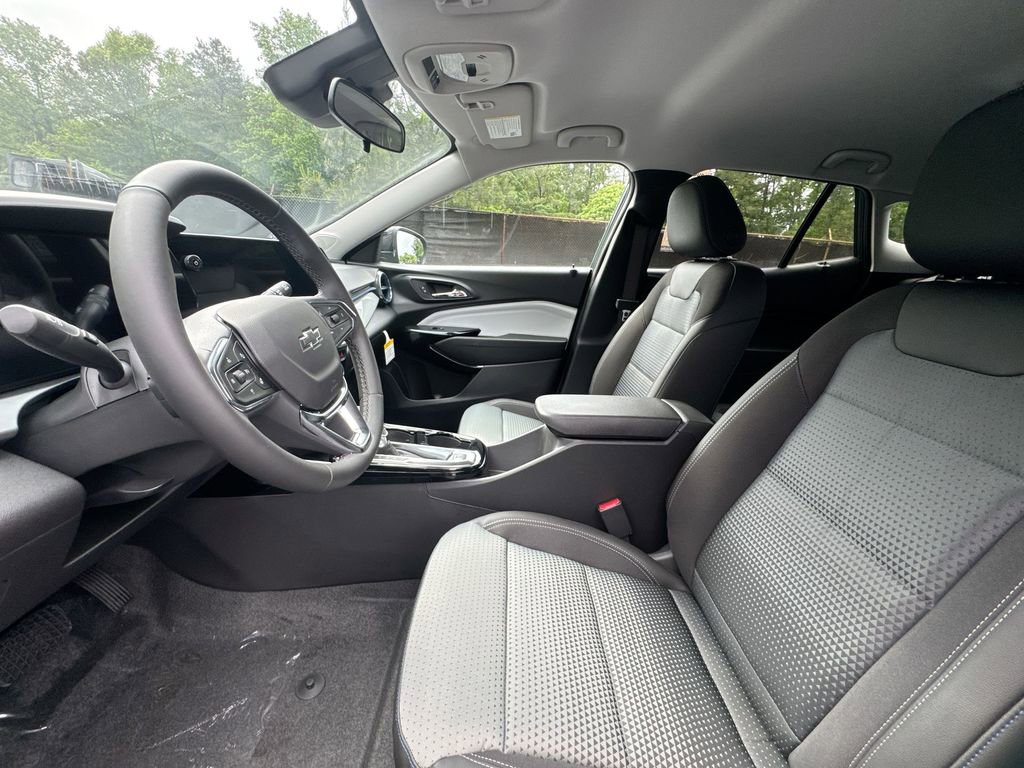 New 2026 Chevrolet Trax LT w/ Driver Confidence Package FWD image 13