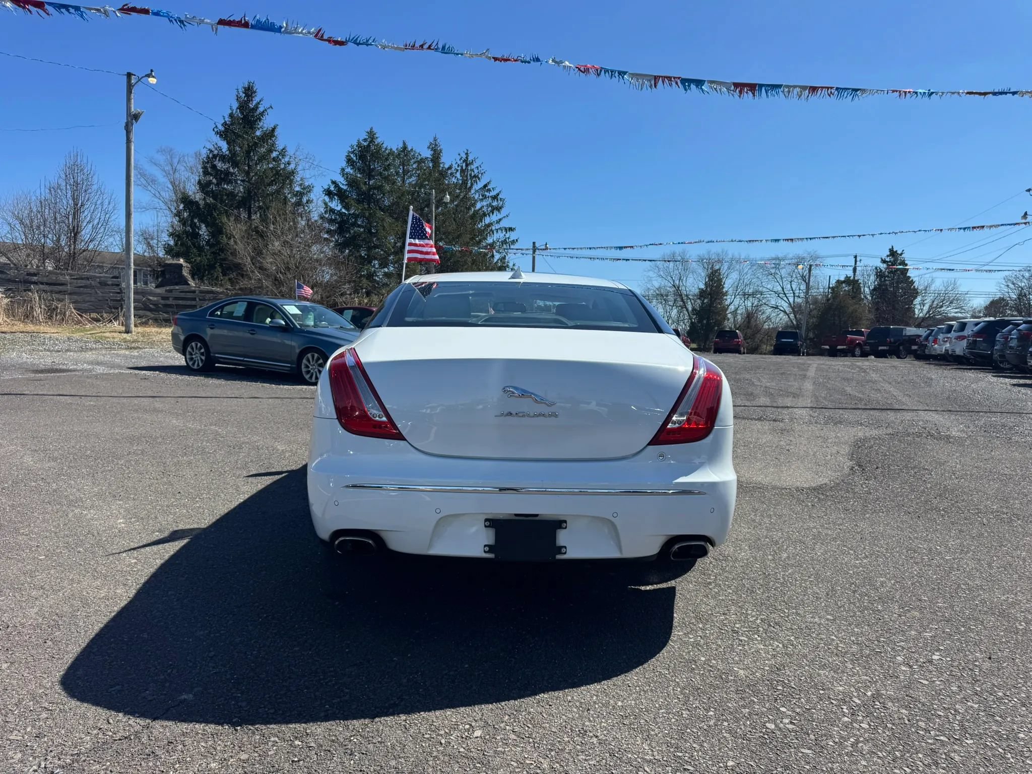 Used 2015 Jaguar XJ RWD image 4