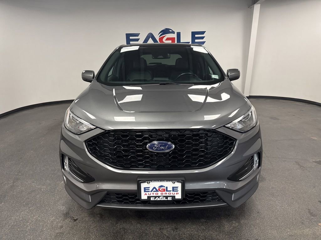 Used 2021 Ford Edge ST-Line w/ Class II Trailer Tow Package AWD/4WD image 3