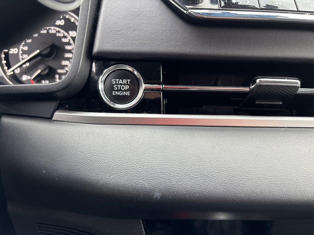 Used 2024 Mitsubishi Outlander SE image 33