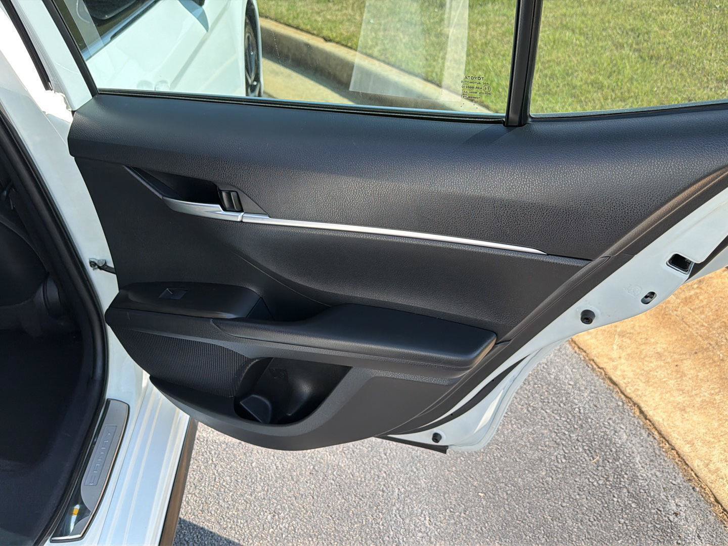 Used 2024 Toyota Camry SE FWD image 15