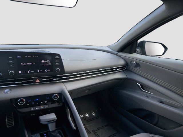 Certified 2026 Hyundai Elantra Sport FWD image 23