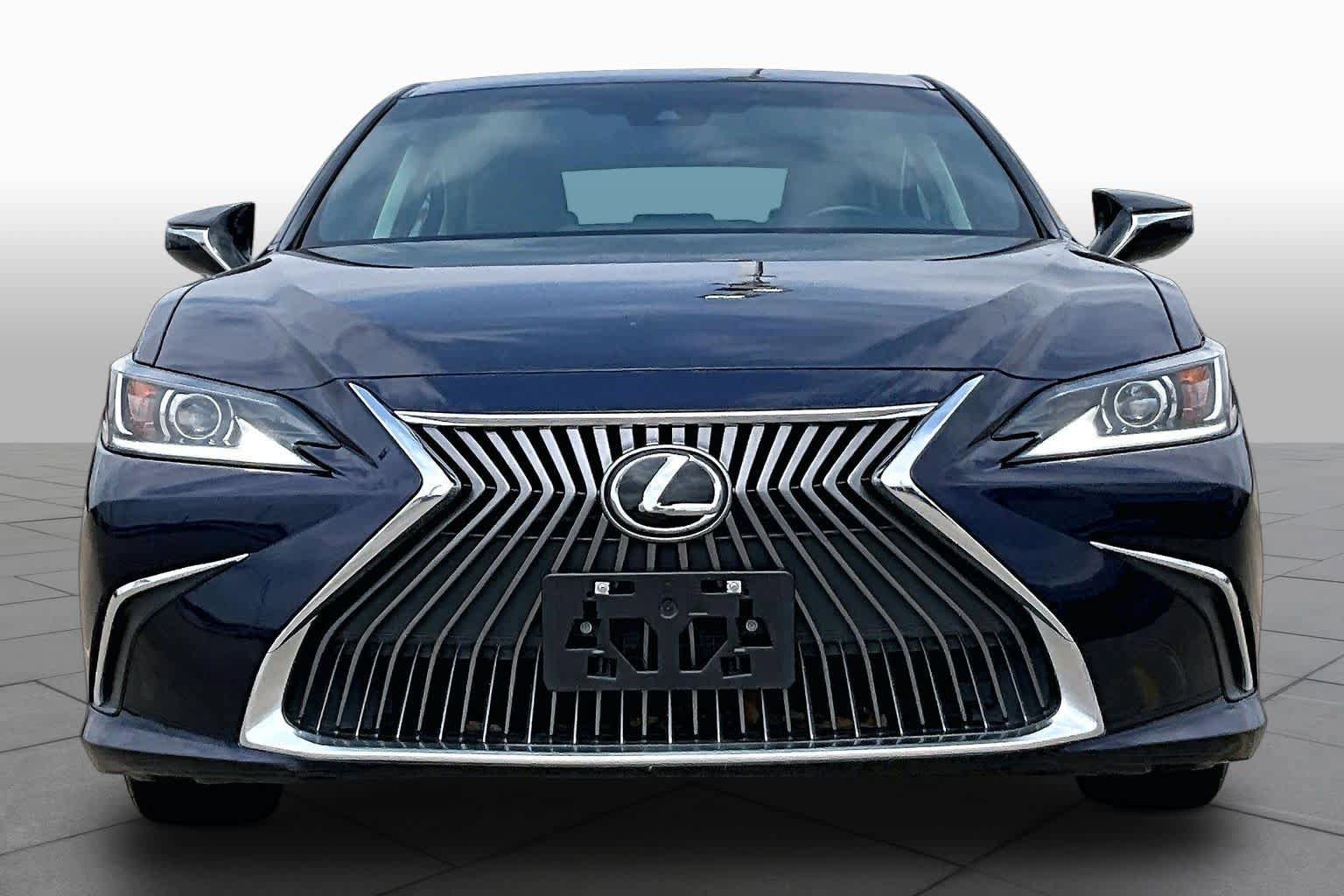 Used 2019 Lexus ES 350 w/ Accessory Package 2 FWD image 4