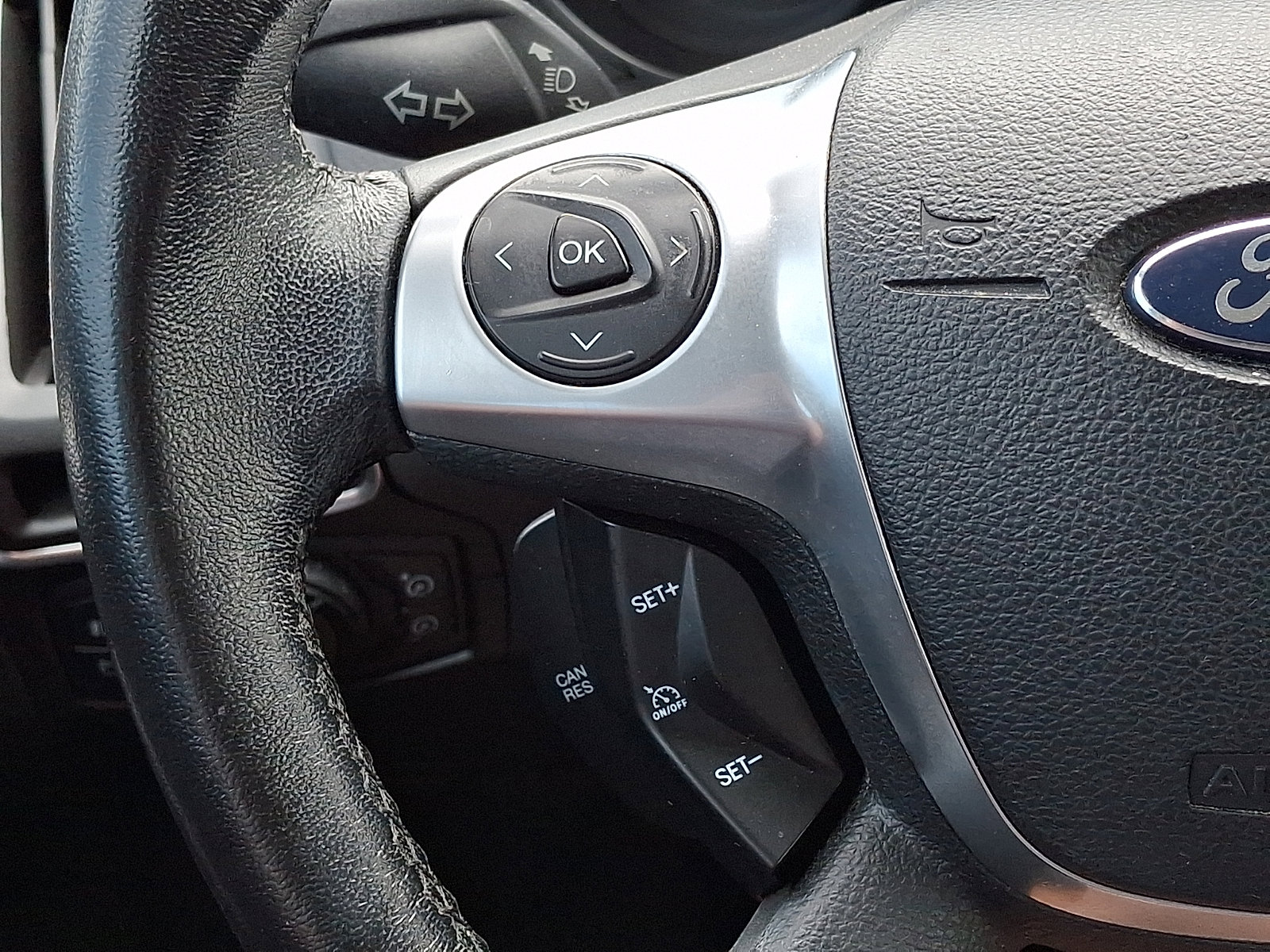 Used 2013 Ford Focus Titanium FWD image 23