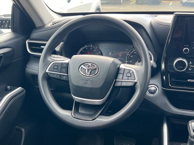 Used 2023 Toyota Highlander L image 14