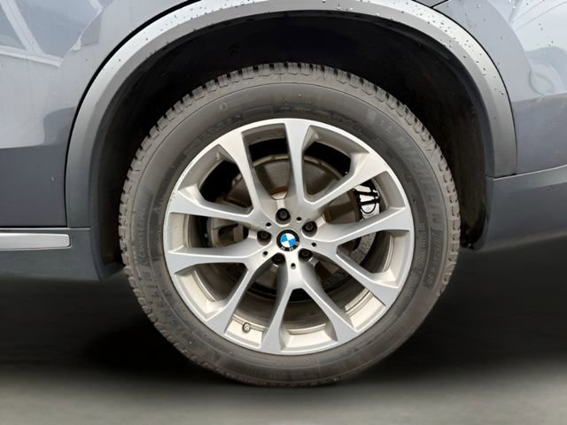 Used 2019 BMW X5 xDrive40i w/ Executive Package AWD/4WD image 42