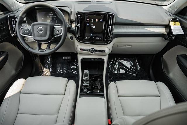 New 2026 Volvo XC40 B5 Ultra w/ Protection Package Premier AWD/4WD image 21