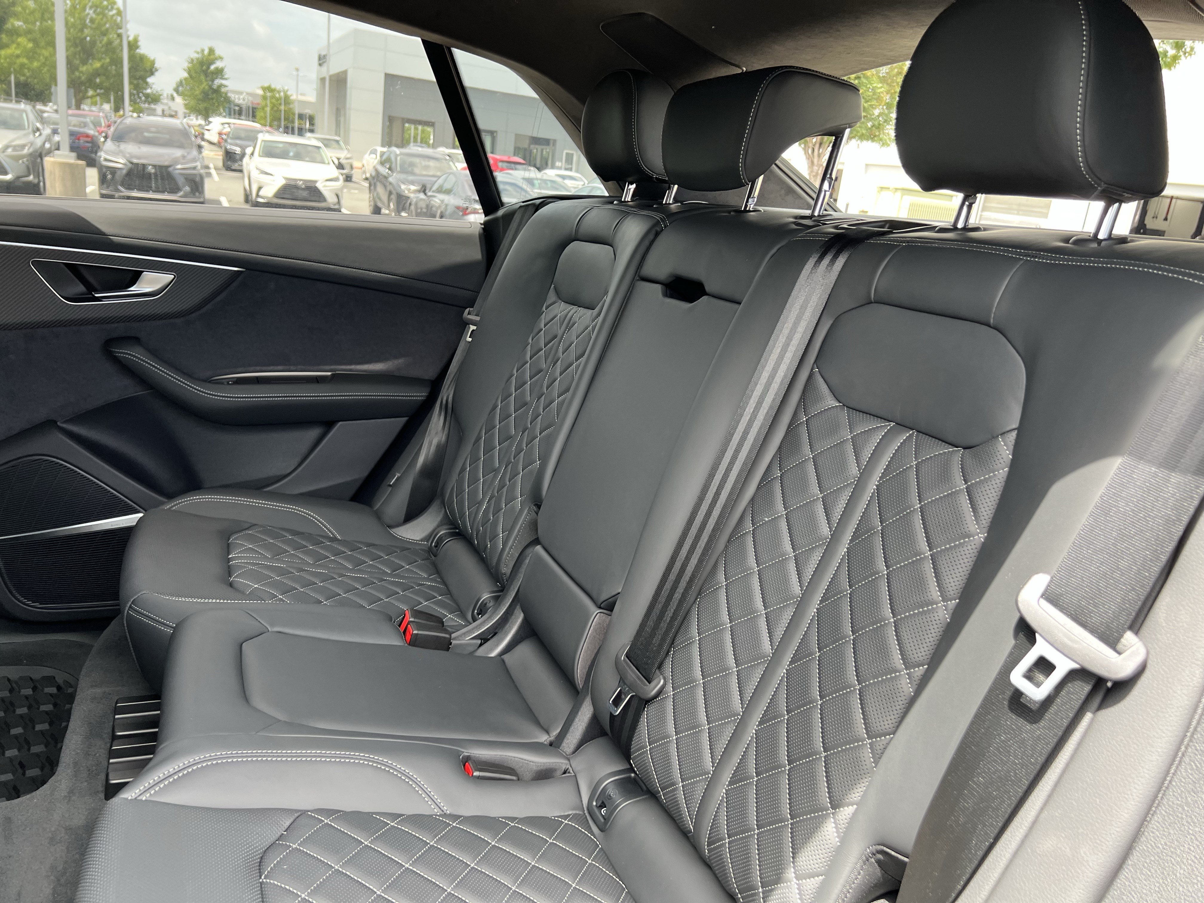 New 2026 Audi SQ8 Prestige AWD/4WD image 34