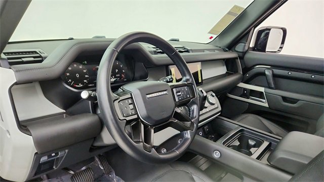 Used 2024 Land Rover Defender 110 S image 17