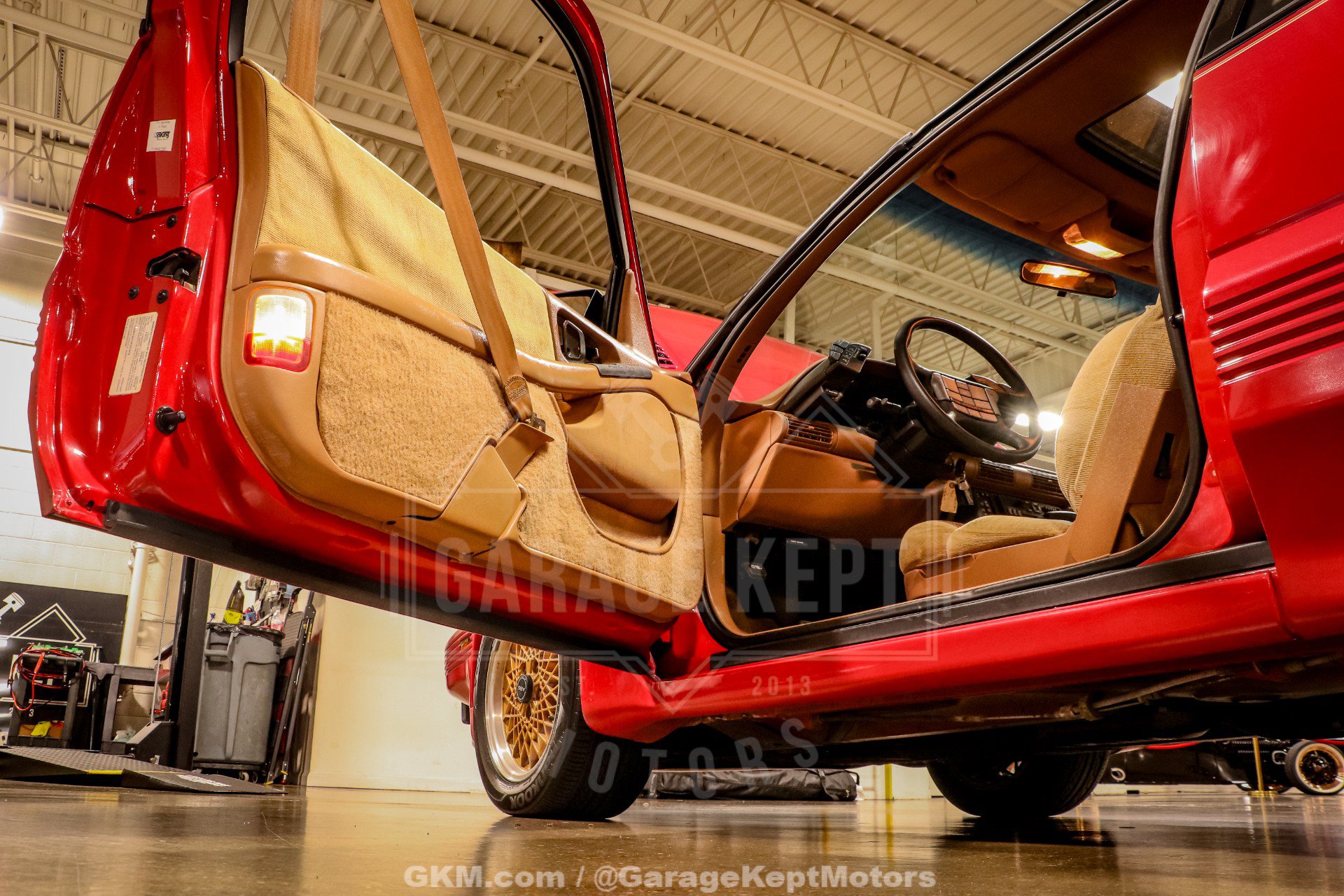 Used 1990 Pontiac Grand Prix SE FWD image 98