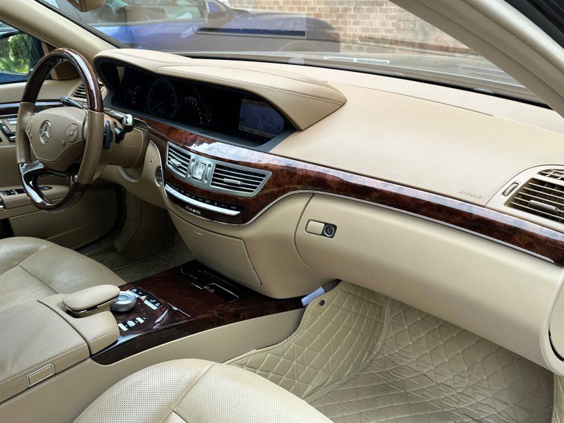 Used 2011 Mercedes-Benz S 550 4MATIC image 27