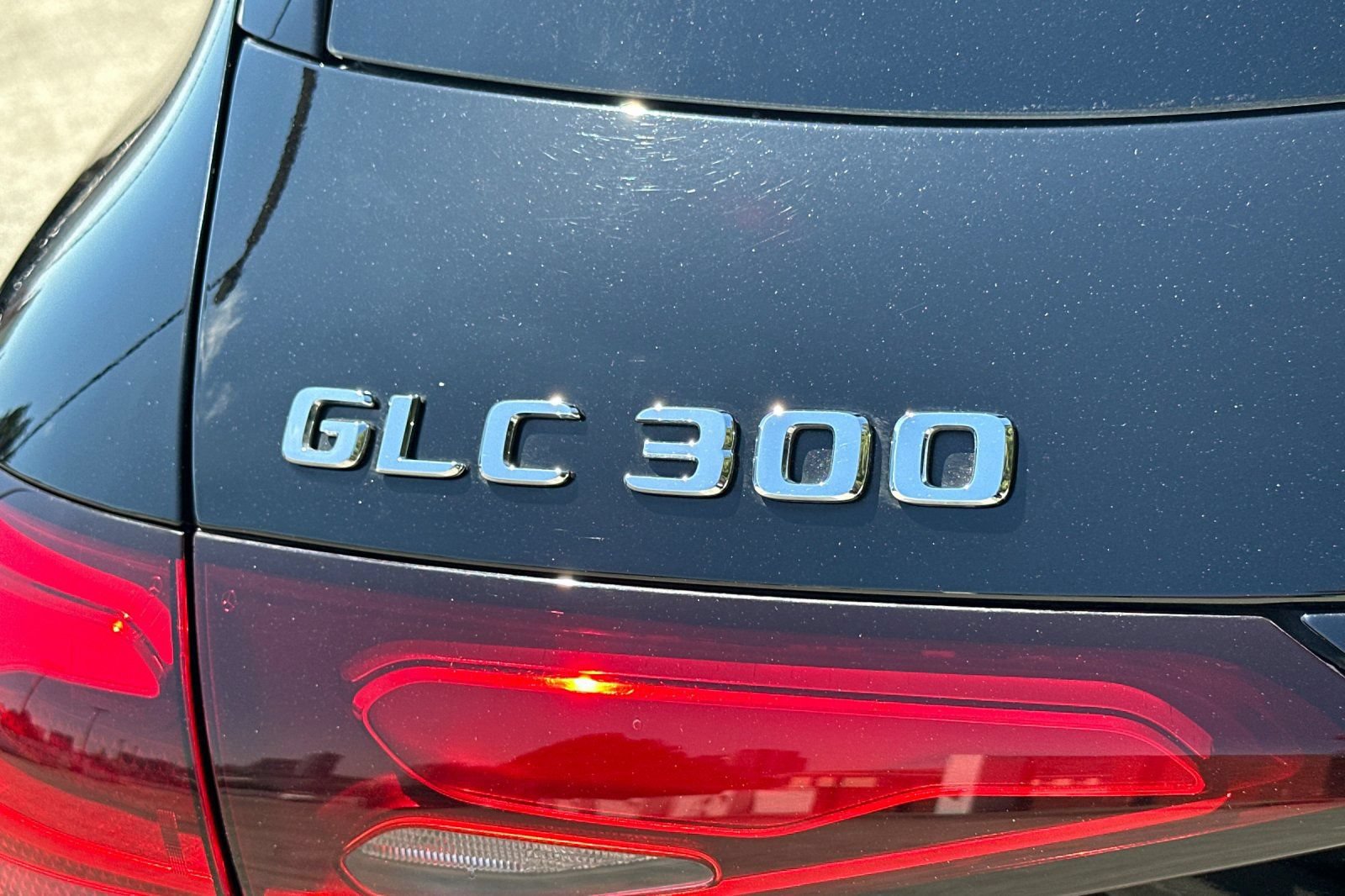 Used 2024 Mercedes-Benz GLC 300 image 38