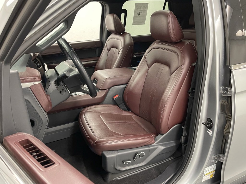Used 2023 Ford Expedition Limited image 22