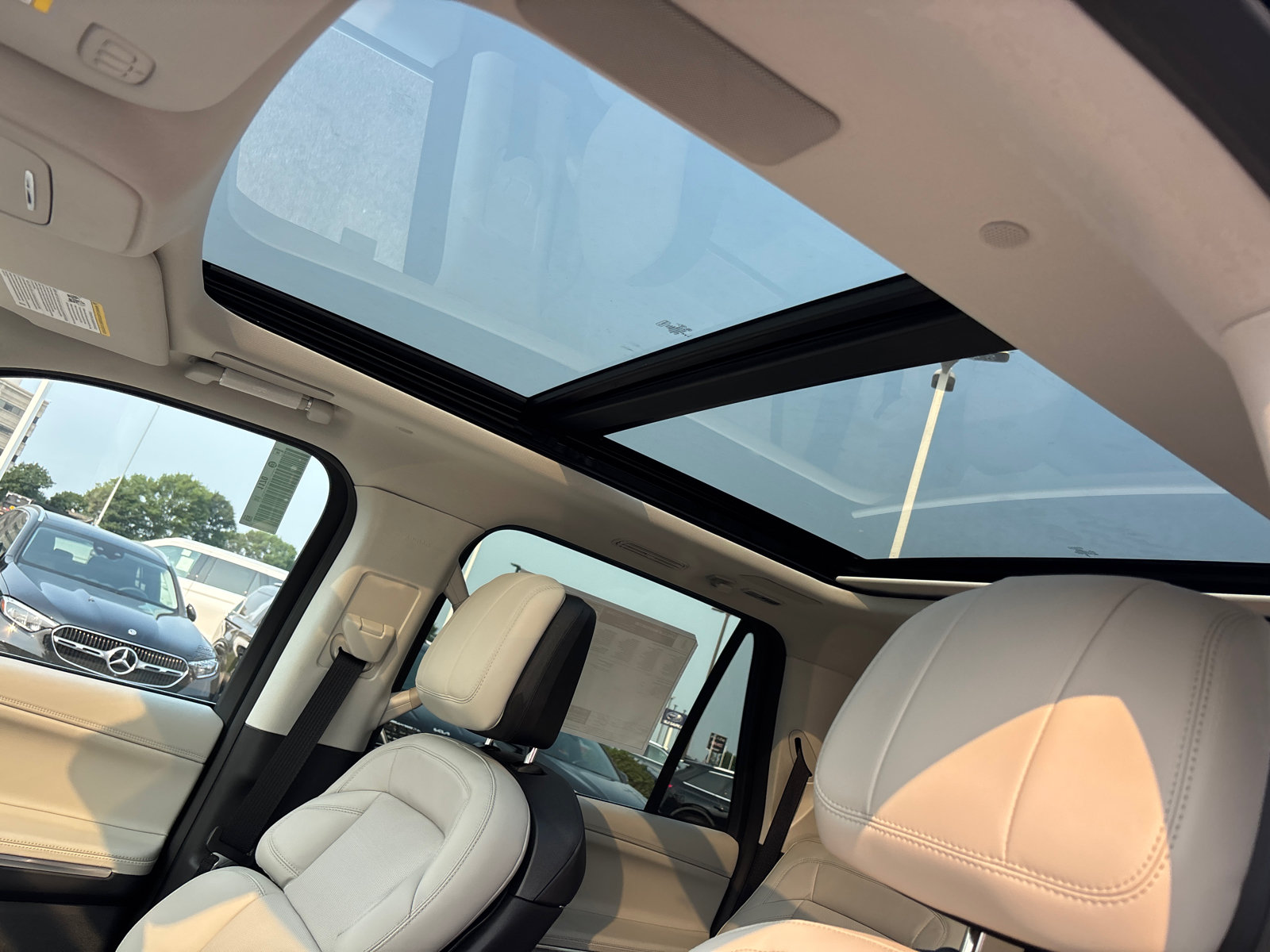 New 2026 Lincoln Navigator L Reserve AWD/4WD image 25