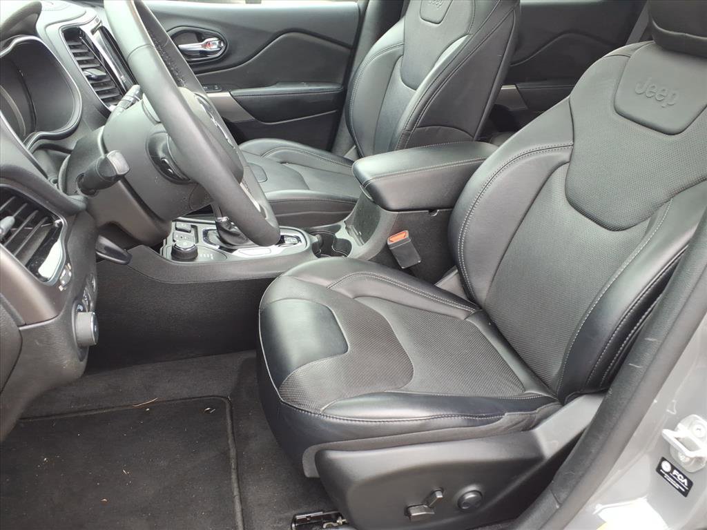 Used 2022 Jeep Cherokee Limited image 12