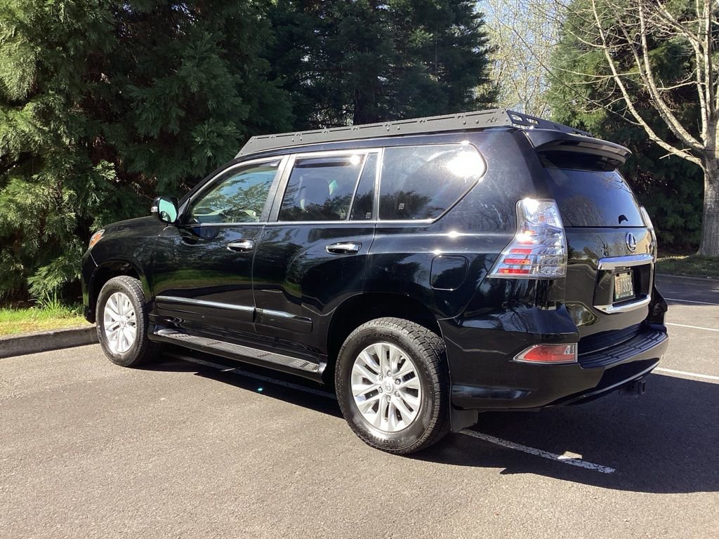 Used 2018 Lexus GX 460 Premium w/ Premium Package image 12
