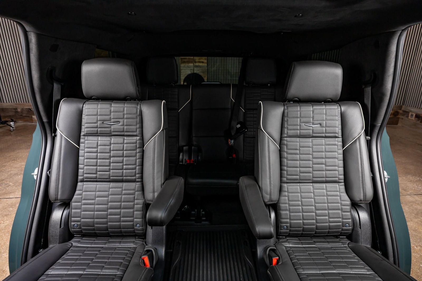 Used 2026 Cadillac Escalade V w/ LPO, ONYX Package AWD/4WD image 35