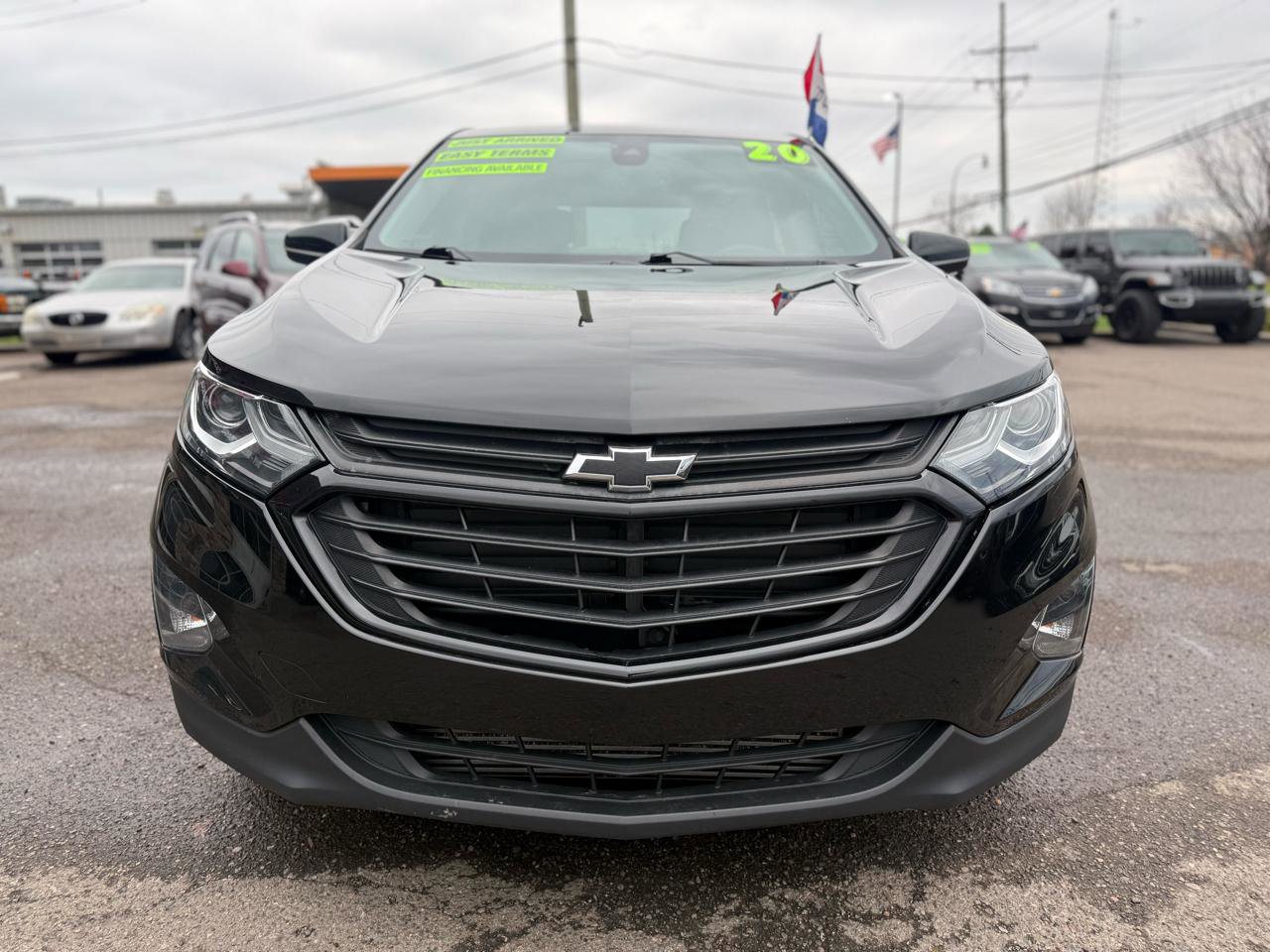 Used 2020 Chevrolet Equinox LT w/ Midnight Edition image 2