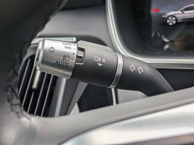 Used 2020 Jaguar I-PACE SE image 32