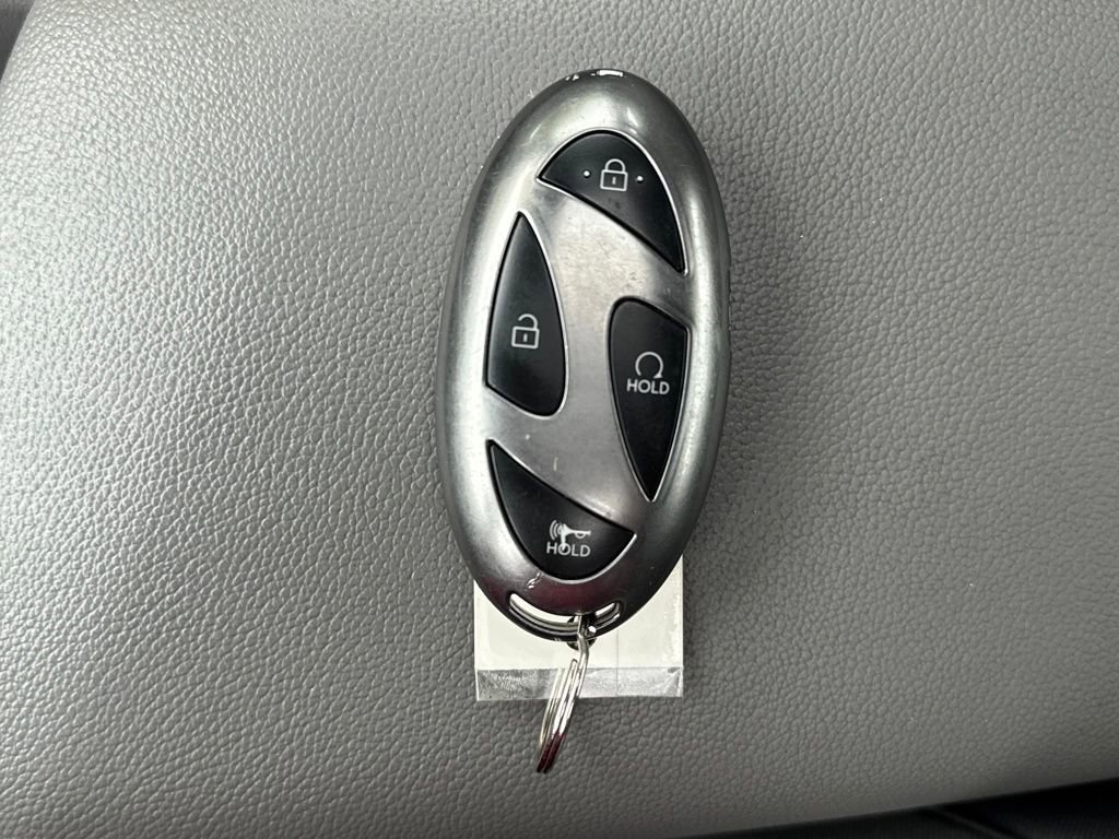 Used 2025 Hyundai Elantra SEL image 26