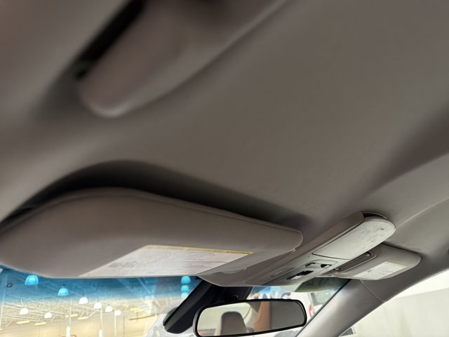 Used 2020 Toyota Camry SE w/ Carpet Mat Package FWD image 10