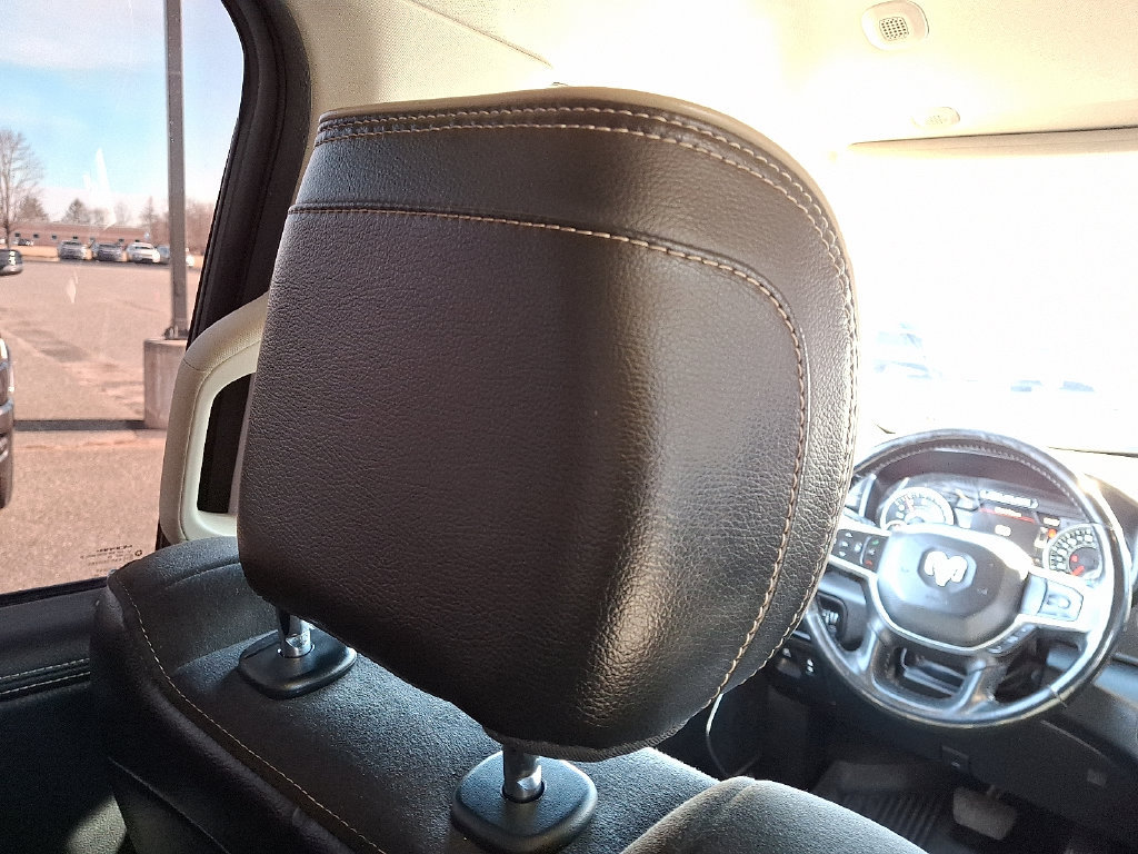 Used 2022 RAM 1500 Laramie AWD/4WD image 14