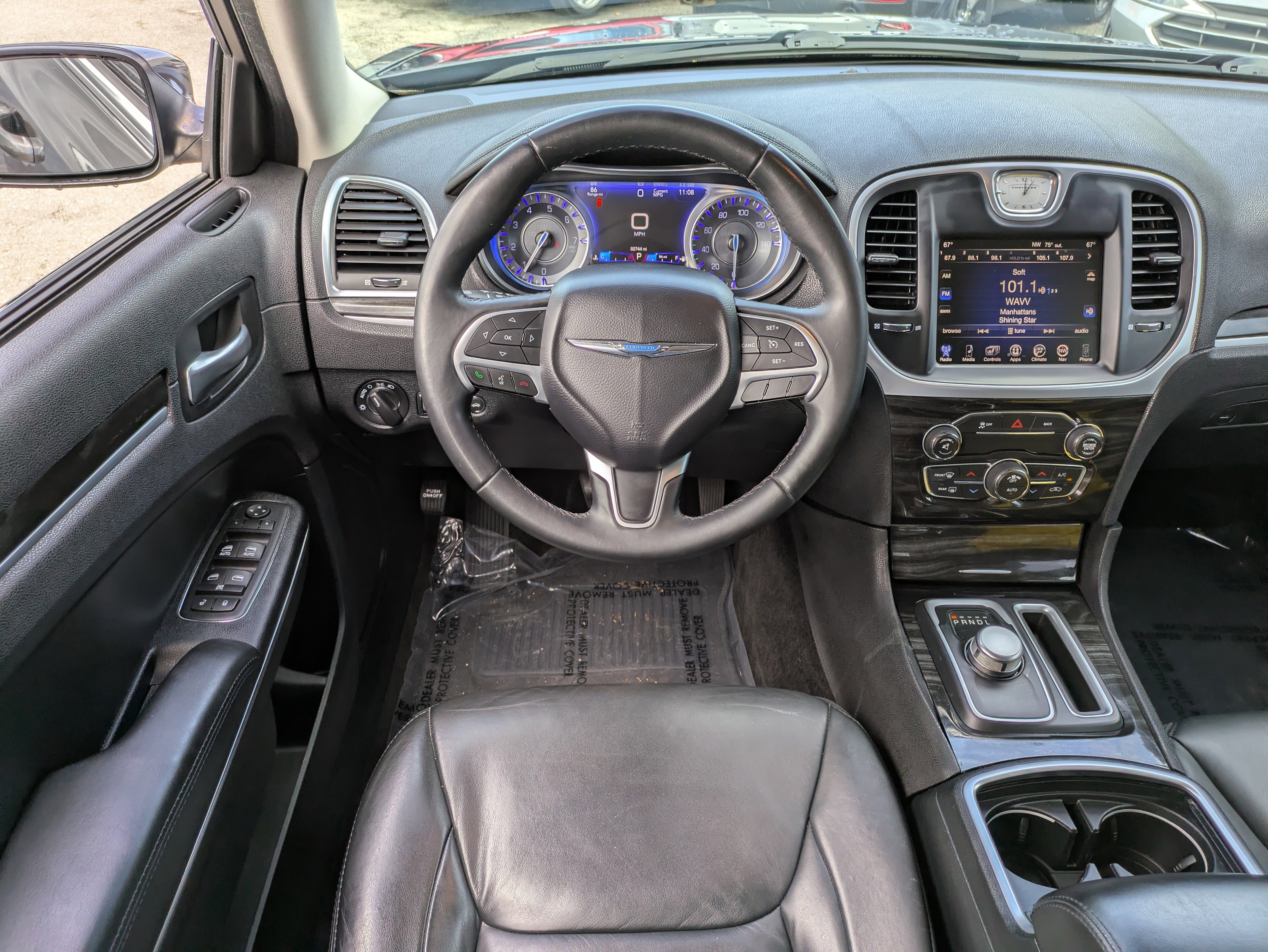 Used 2015 Chrysler 300 Limited image 16