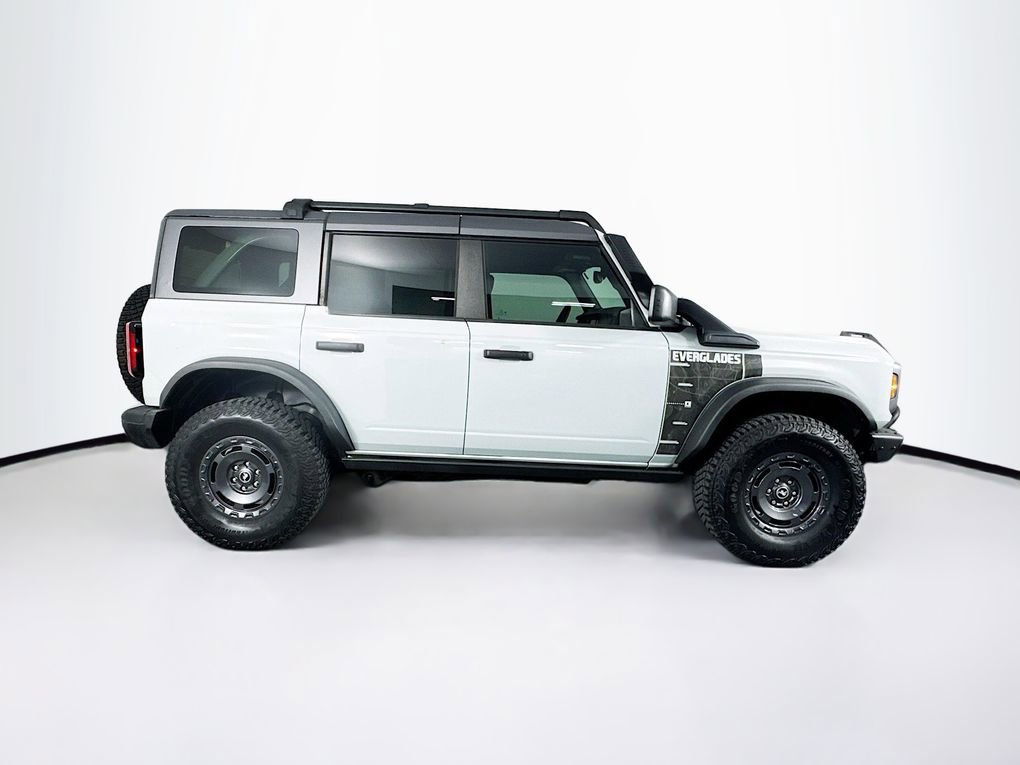 Used 2023 Ford Bronco Everglades image 11