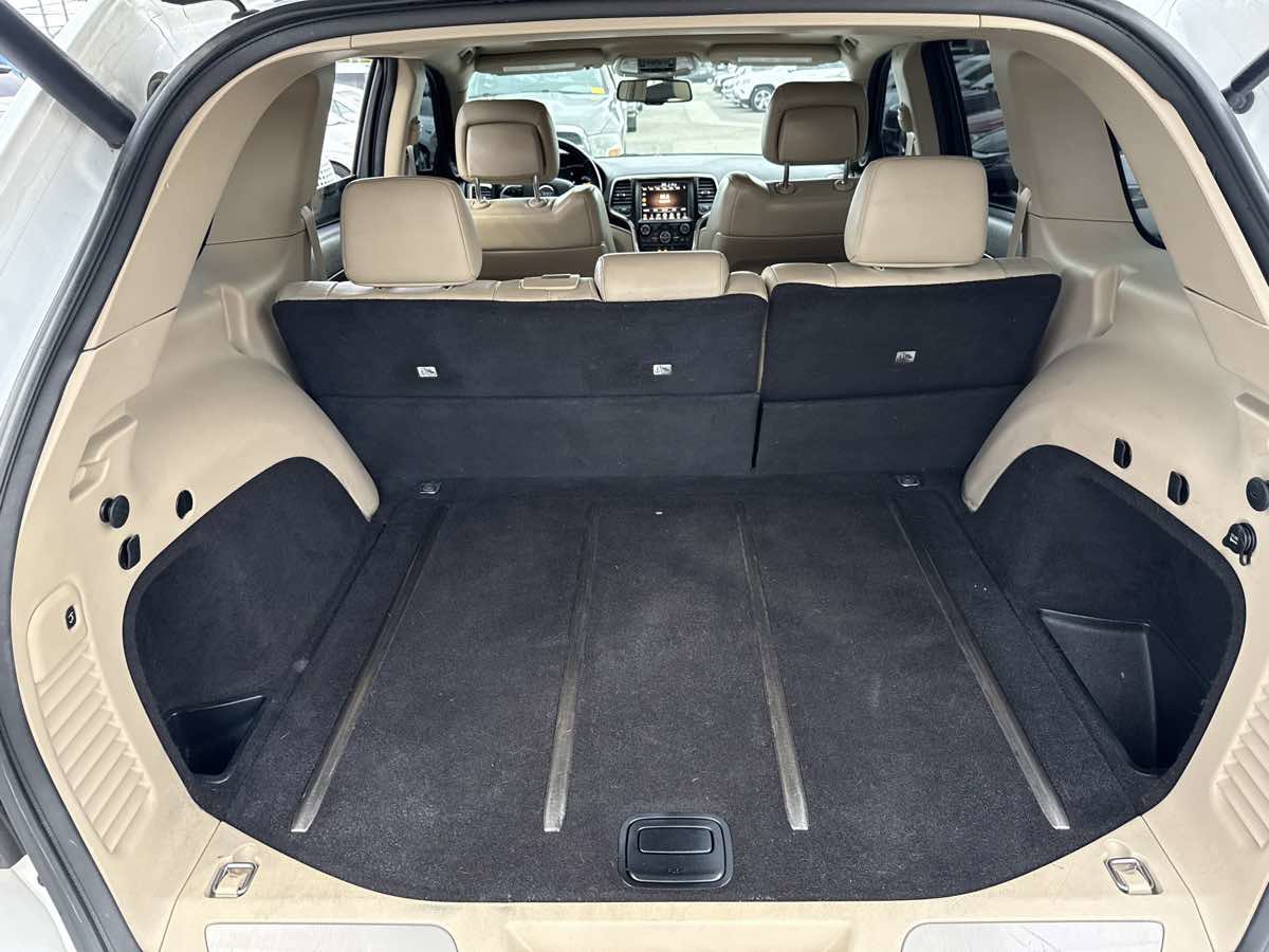 Used 2015 Jeep Grand Cherokee Limited RWD image 17
