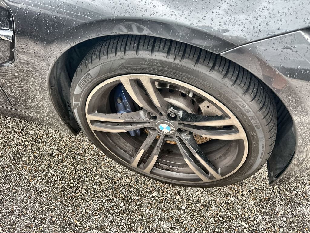 Used 2018 BMW M4 Convertible RWD image 4