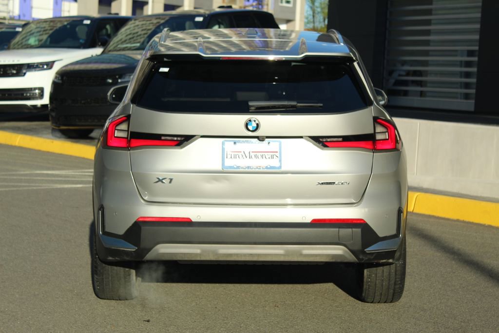 Used 2023 BMW X1 xDrive28i w/ Convenience Package AWD/4WD image 7