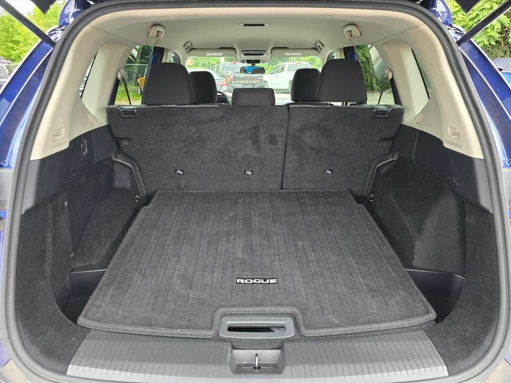 Used 2021 Nissan Rogue SV FWD image 26
