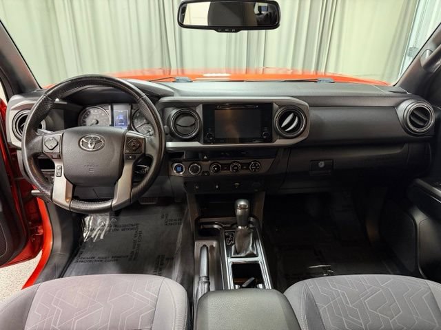 Used 2016 Toyota Tacoma TRD Off-Road w/ Towing Package AWD/4WD image 11