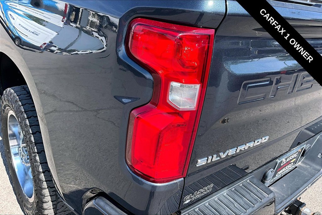 Used 2020 Chevrolet Silverado 1500 RST w/ Texas Edition AWD/4WD image 23