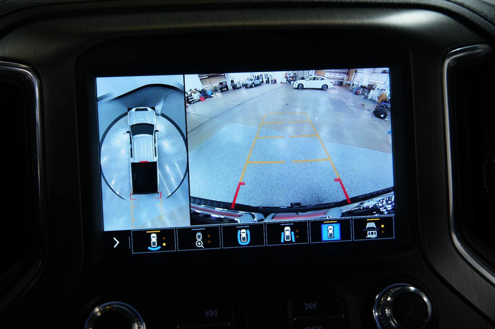 Used 2023 GMC Sierra 2500 Denali w/ Denali Black Diamond Edition image 38