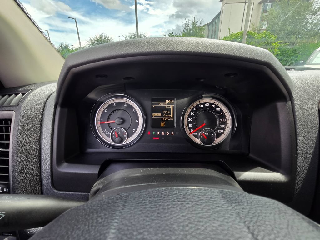 Used 2018 RAM 1500 Express AWD/4WD image 22