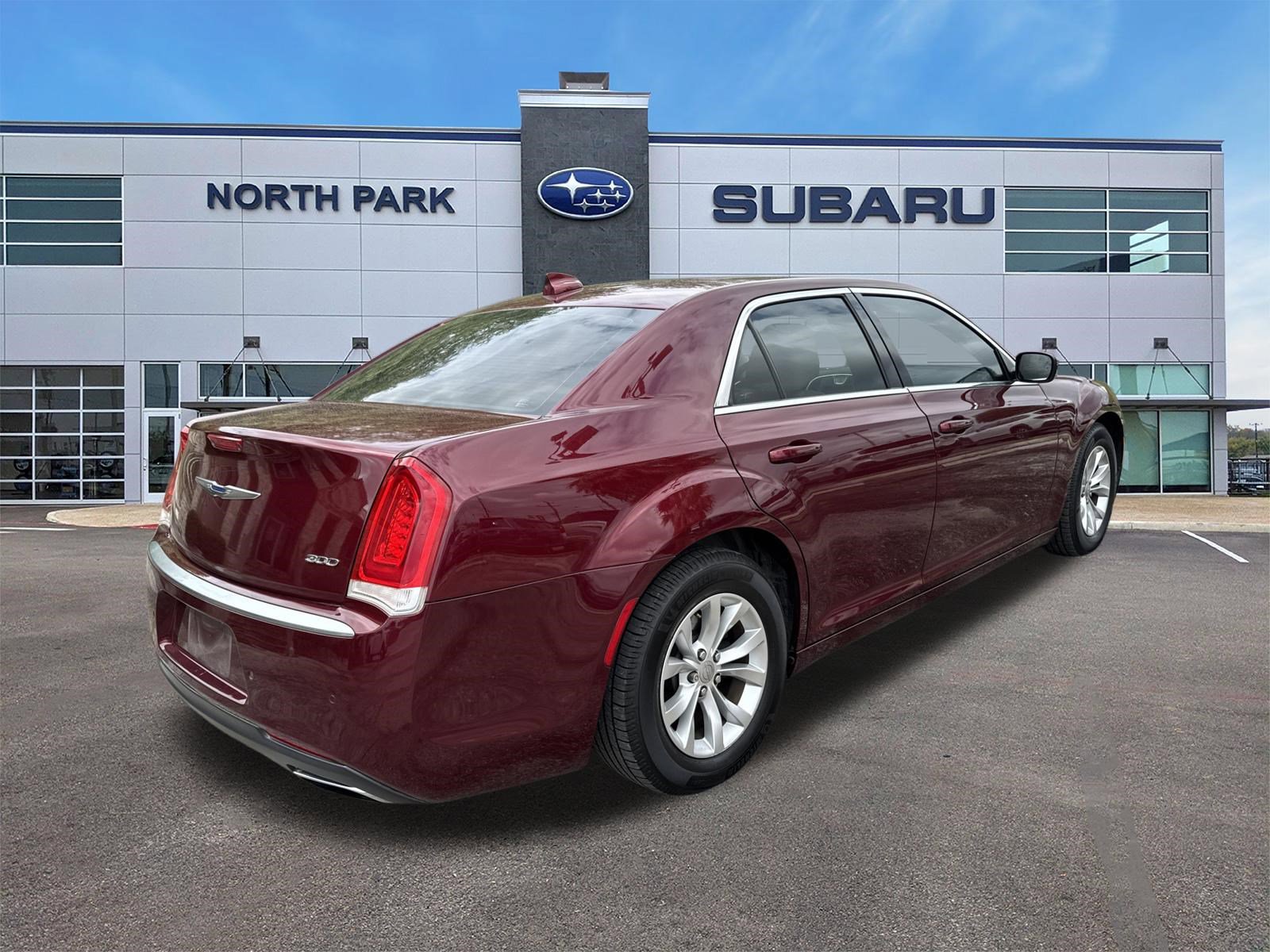 Used 2016 Chrysler 300 Limited RWD image 3