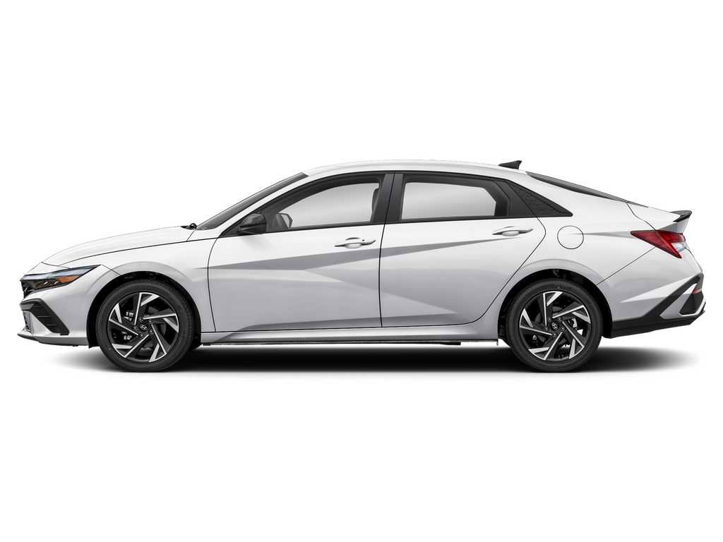 Used 2025 Hyundai Elantra SEL FWD image 15