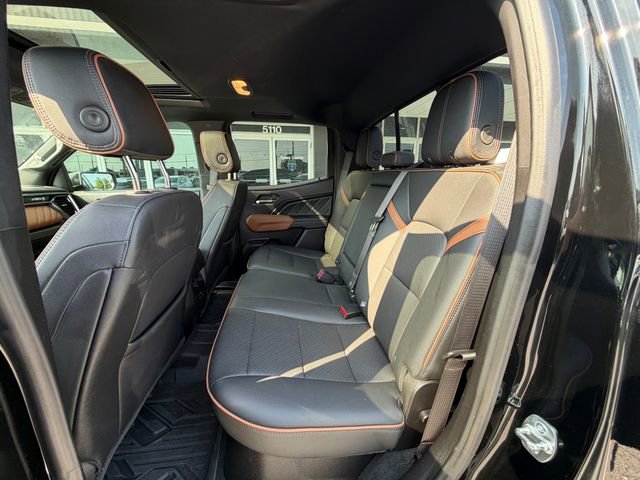 Used 2025 GMC Canyon AT4 w/ Nightfall Edition AWD/4WD image 10