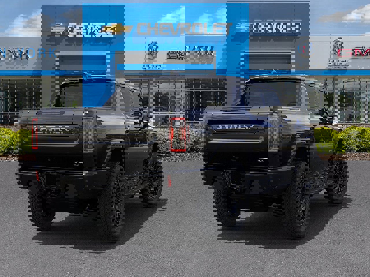 New 2025 GMC Hummer EV 2X image 28