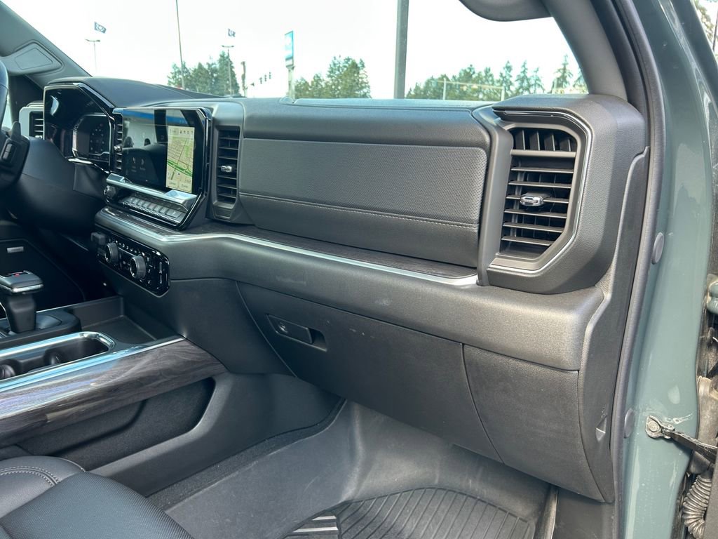 Used 2025 Chevrolet Silverado 1500 LTZ w/ LTZ Premium Package AWD/4WD image 26