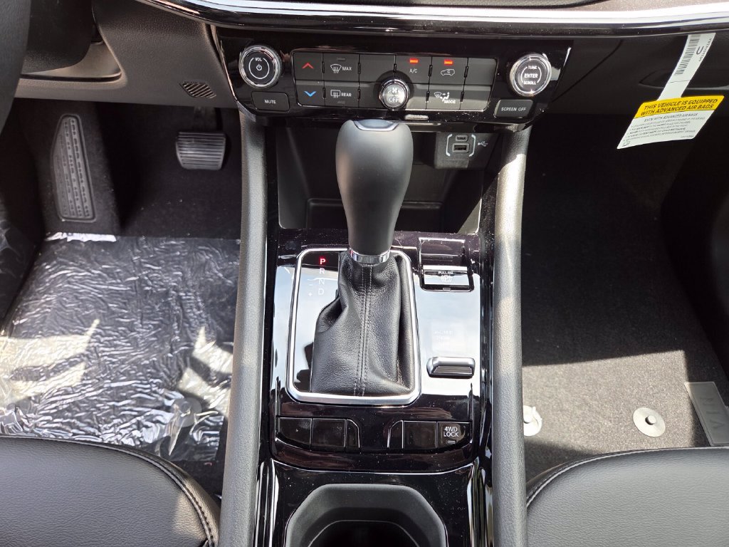 New 2026 Jeep Compass Latitude AWD/4WD image 30
