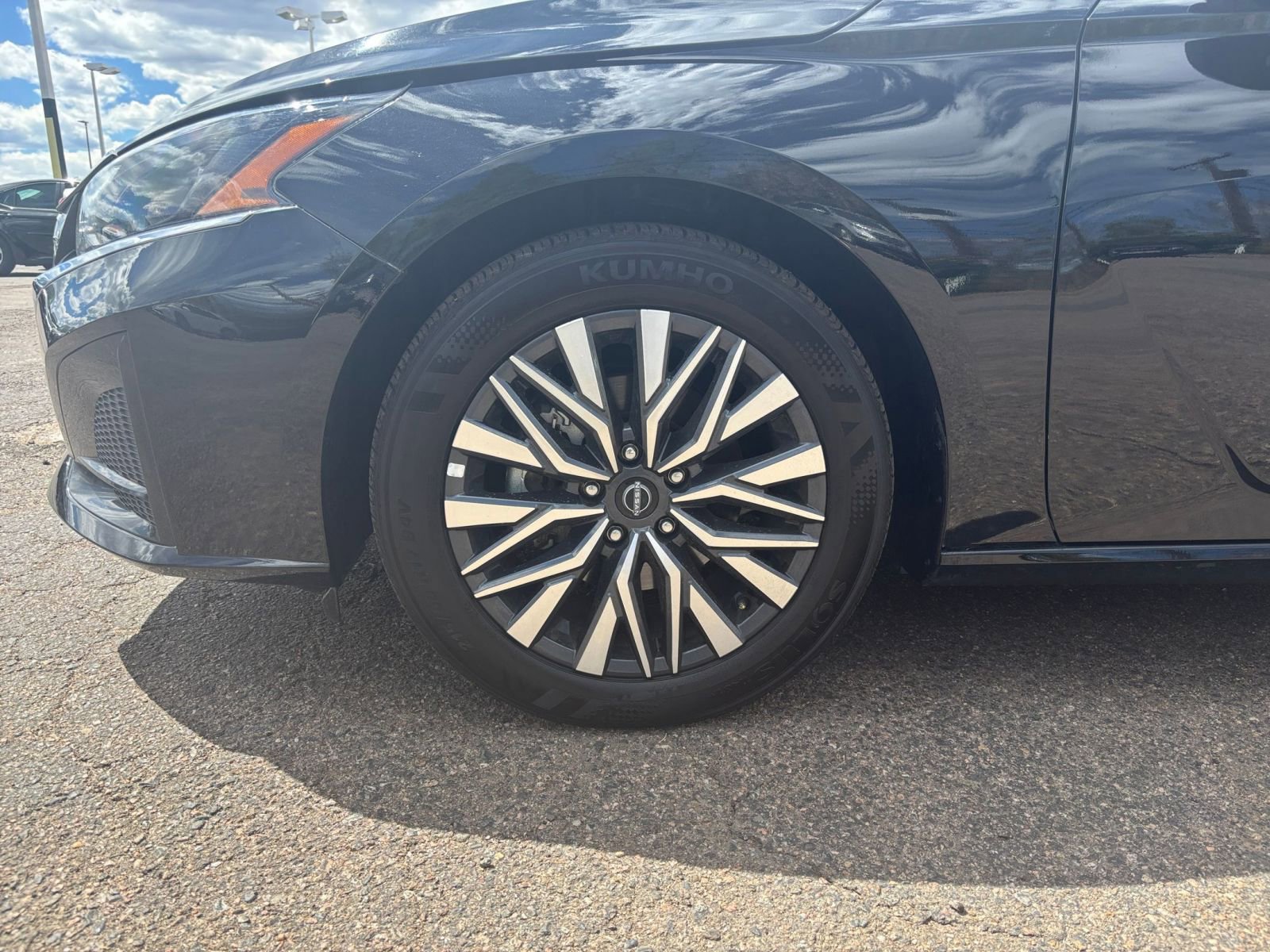 Used 2025 Nissan Altima 2.5 SV image 28