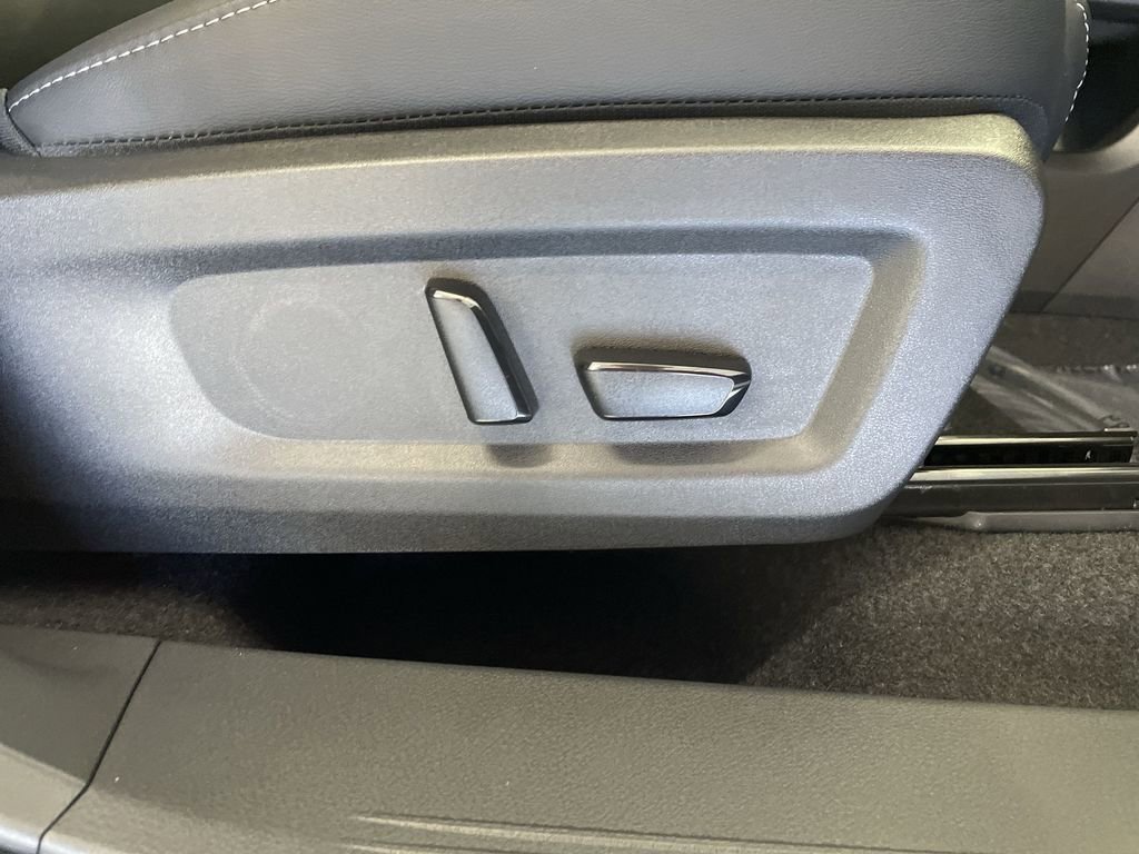 Certified 2025 Nissan Murano SV image 21