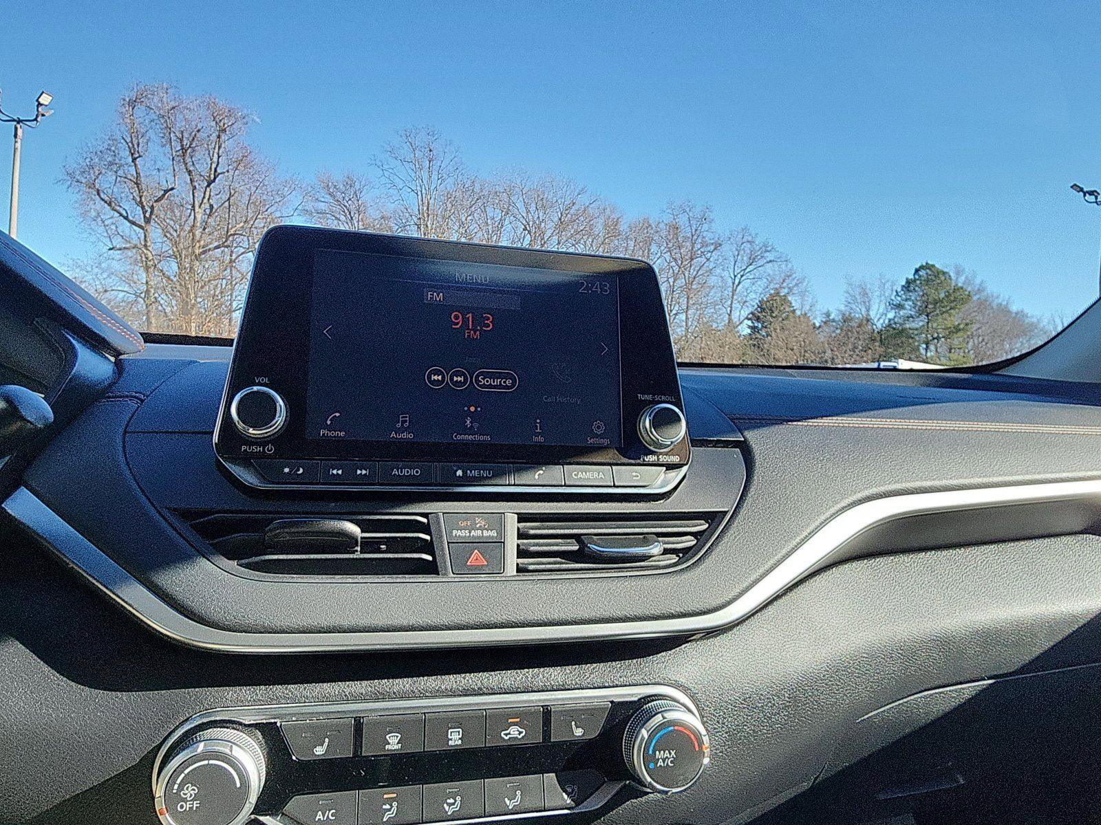 Used 2019 Nissan Altima 2.5 SR w/ SR Premium Package image 16