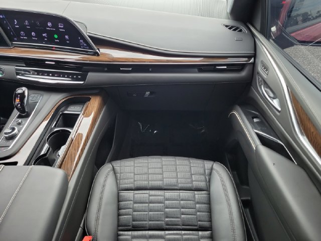 Used 2023 Cadillac Escalade Sport Platinum AWD/4WD image 21