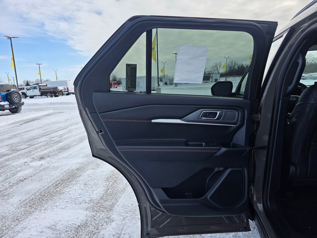 New 2026 Ford Explorer ST-Line w/ ST-Line Street Pack AWD/4WD image 21