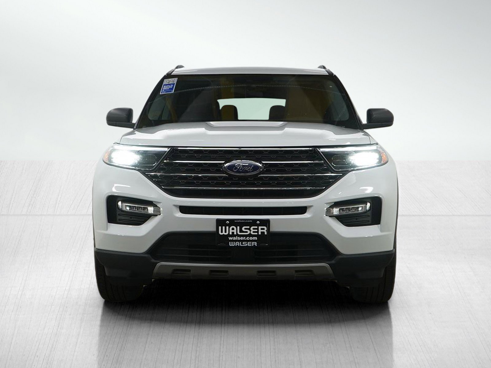 Used 2024 Ford Explorer XLT image 8